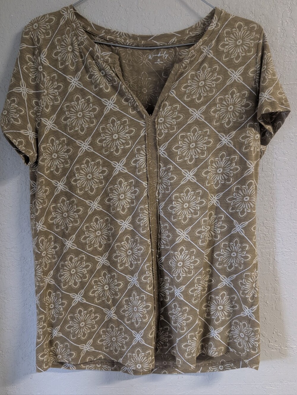 Wonderly Top S Taupe Floral-Print Short Sleeve V-Neck Boho Cottagecore Indie